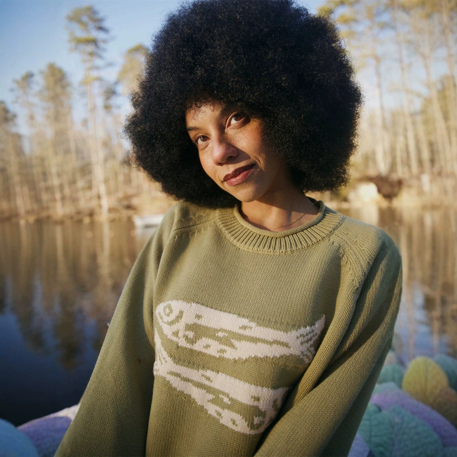 Loose long sleeved round neck pullover sweater